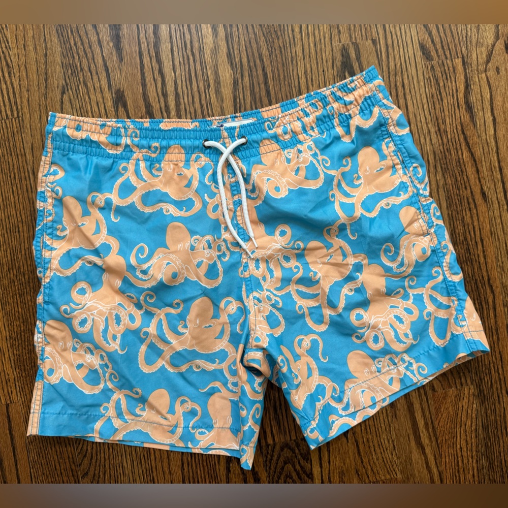 Men’s Trunks peach and blue swimsuit size small